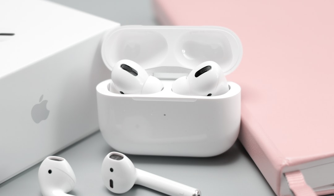 Spatial Context Integration: Architecting Visual Intelligence in Next-Generation AirPods