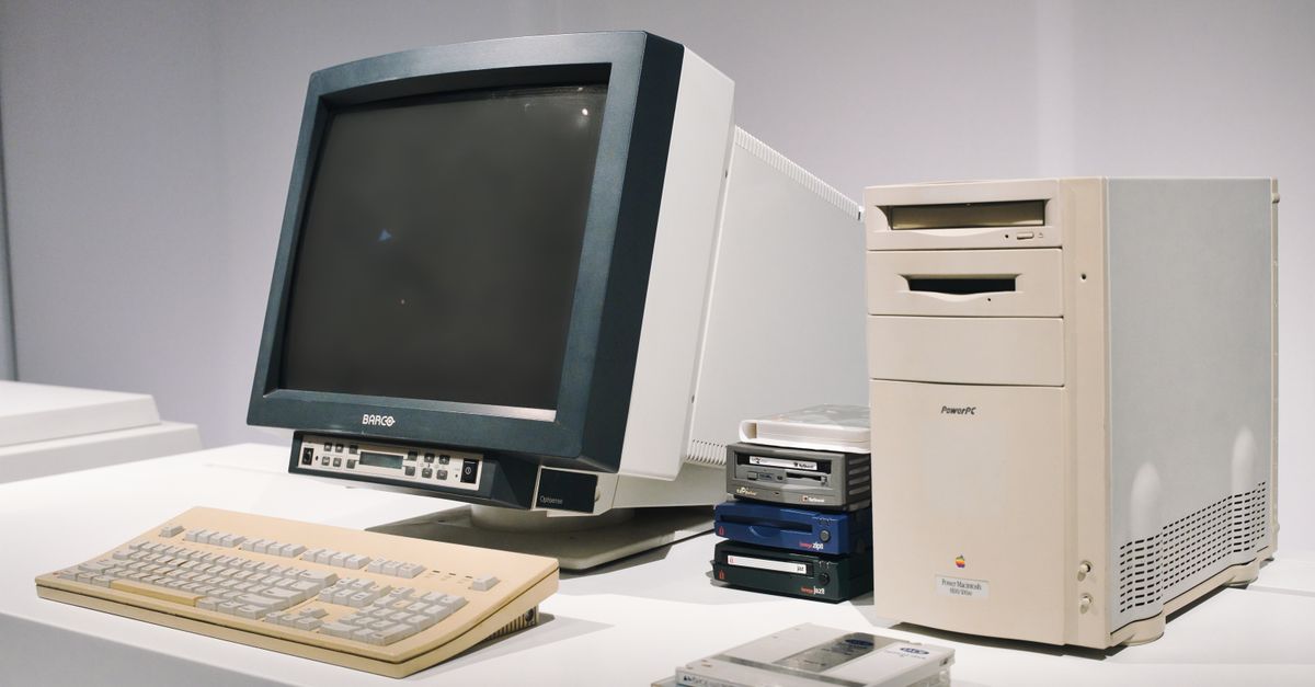 Phoronix: Two Decades of Driving Linux Hardware Evolution